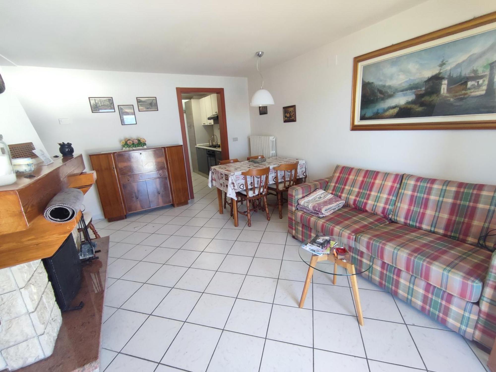 Helios Apartment *